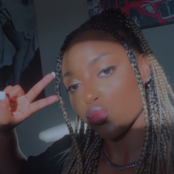 Meet your Posher, Zareia - Picture 1 of 1